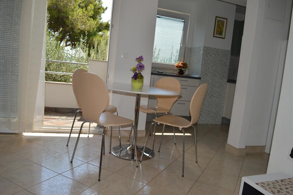 Apartma Majstrovic *
